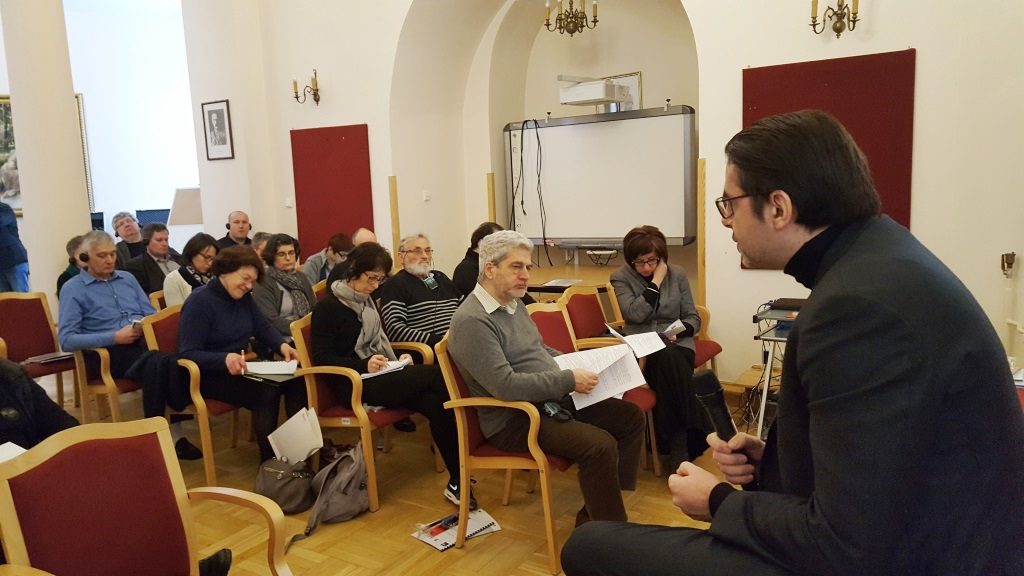 Powitanie uczestników seminarium przez Pana Bruno Boyera , kierownika stosunków międzynarodowych w Memoriale de la Shoah