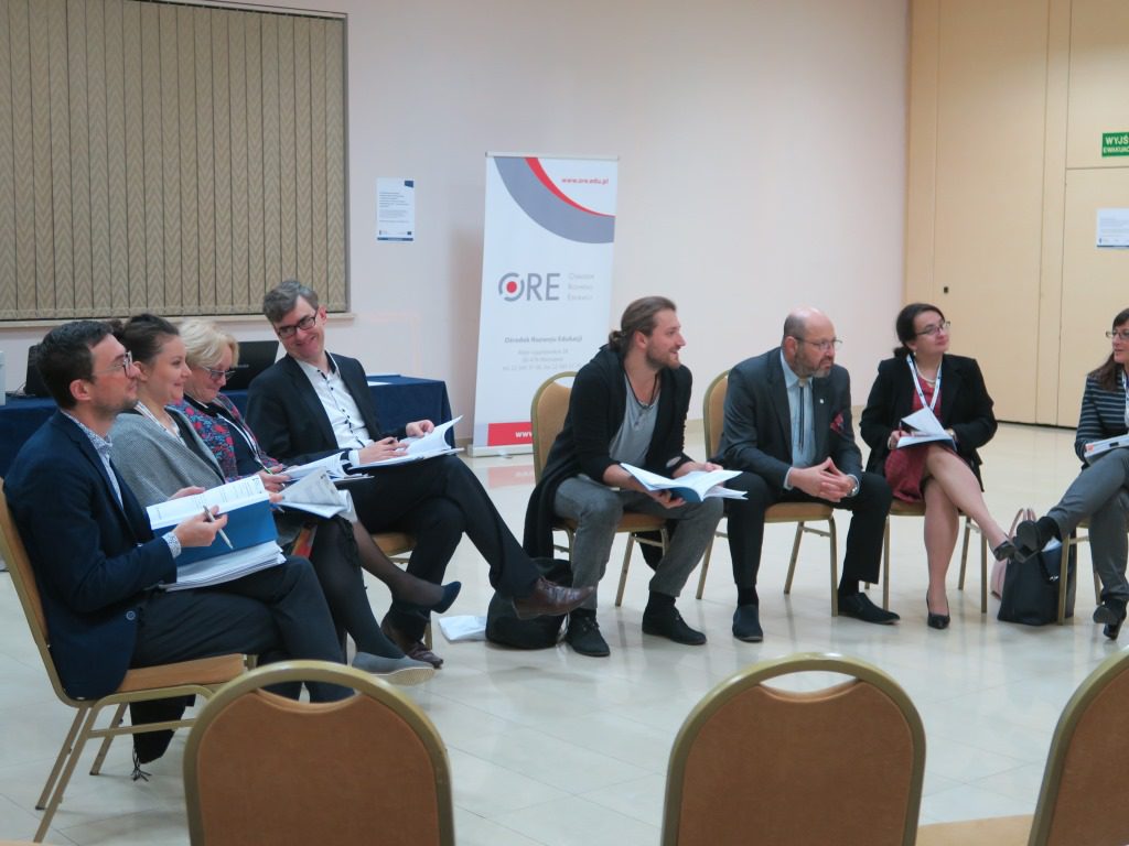 Marcin Smolik – dyr. CKE, Bożena Mayer-Gawron, Adam Milwiw-Baron – ekspert, Piotr Milwiw-Baron – zastępca Dyrektora Departamentu Szkolnictwa Artystycznego i Edukacji Kulturalnej MKiDN, Jolanta Rędzikowska, Naczelnik w Departamencie Własności Intelektualnej i Mediów MKiDN, Ilona Skorupska, Główny Specjalista w Departamencie Szkolnictwa Artystycznego i Edukacji Kulturalnej MKiDN