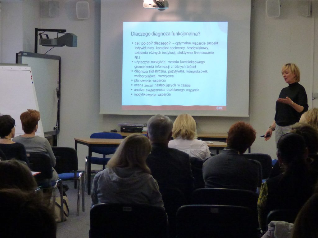 Marzenna Czarnocka podczas wykładu