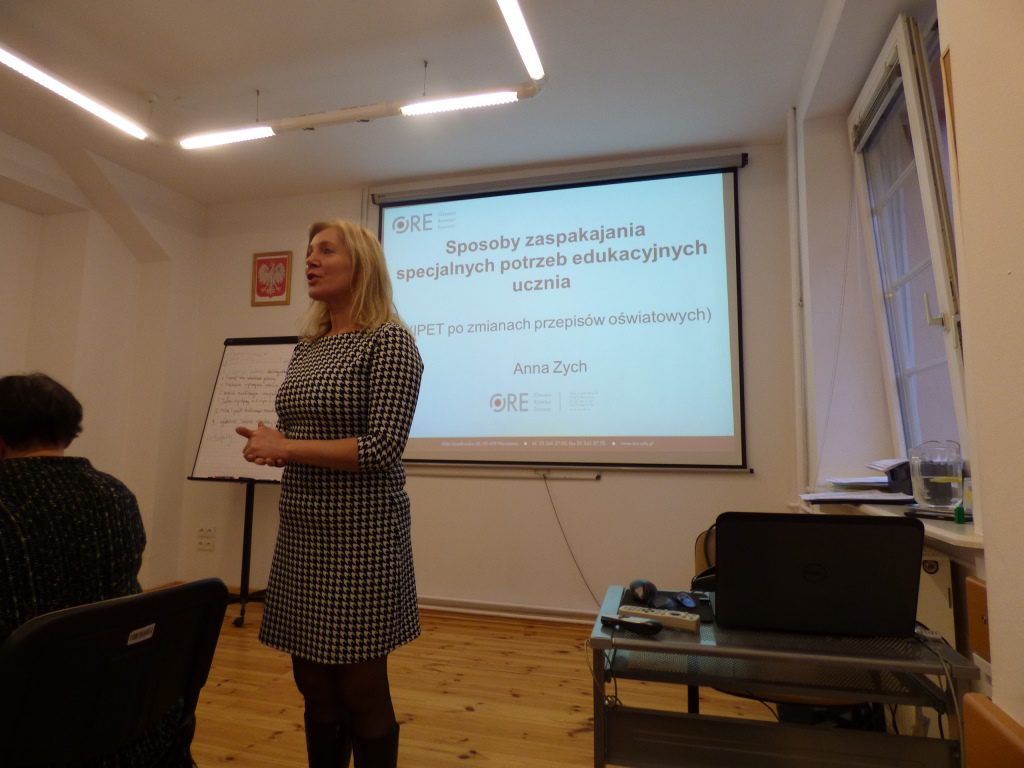 Anna Zych prowadzi warsztaty