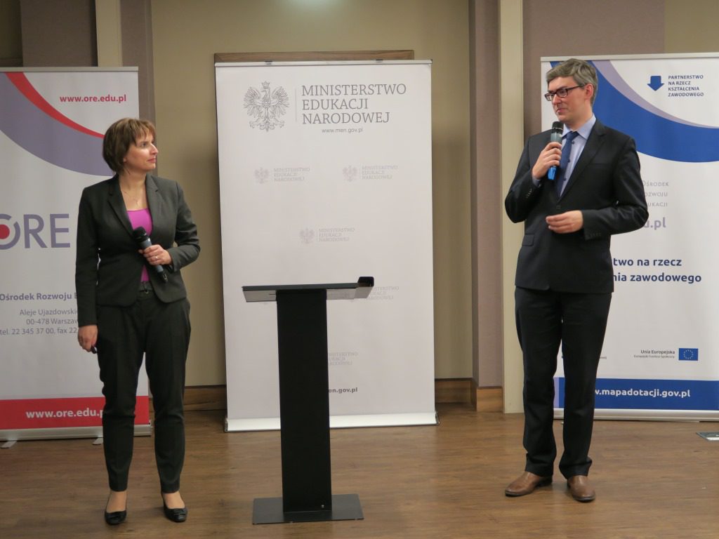 prezentacja Emilii Maciejewskiej i Piotra Bartosiaka (MEN)