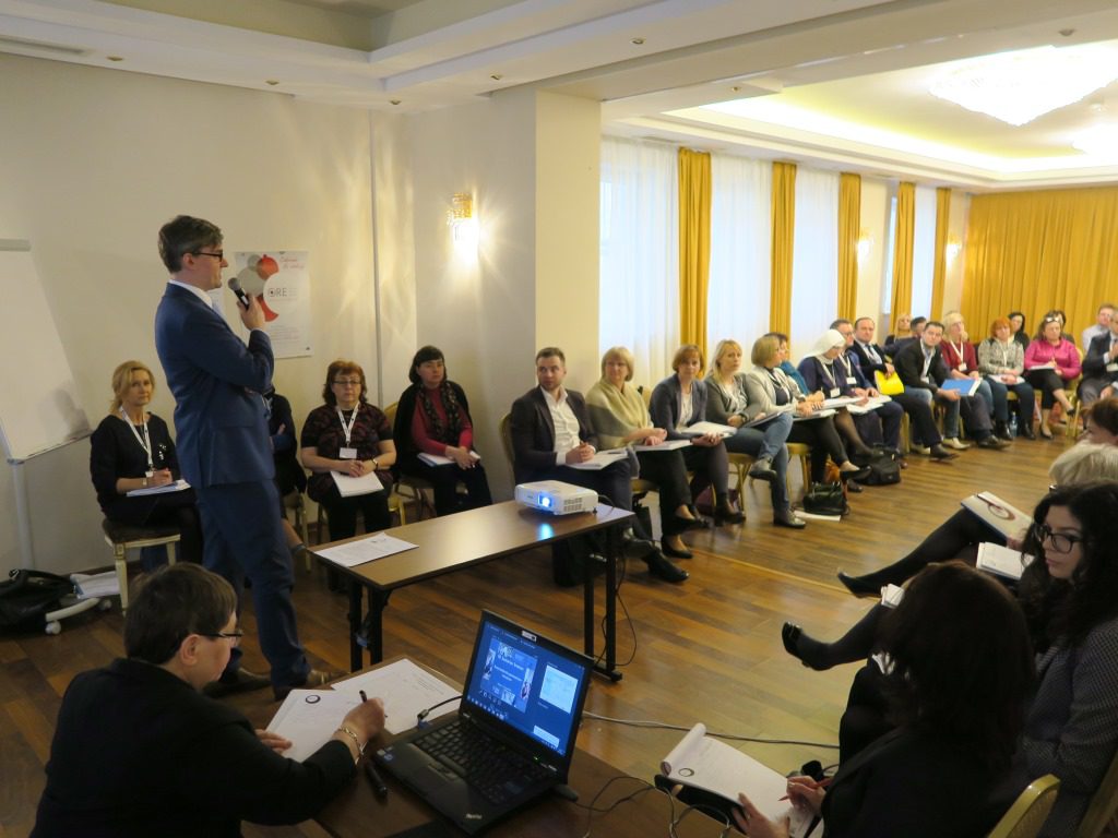 wystąpienie Piotra Bartosiaka podczas warsztatu branży gastronomicznej