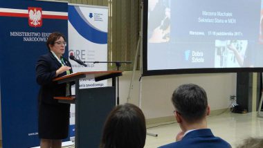 prezentacja Urszuli Martynowicz - dyrektor DSWM MEN