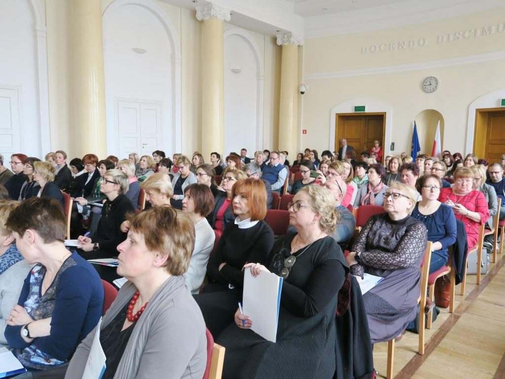 Uczestnicy konferencji Wdrażanie nowej podstawy programowej 2017 – język polski